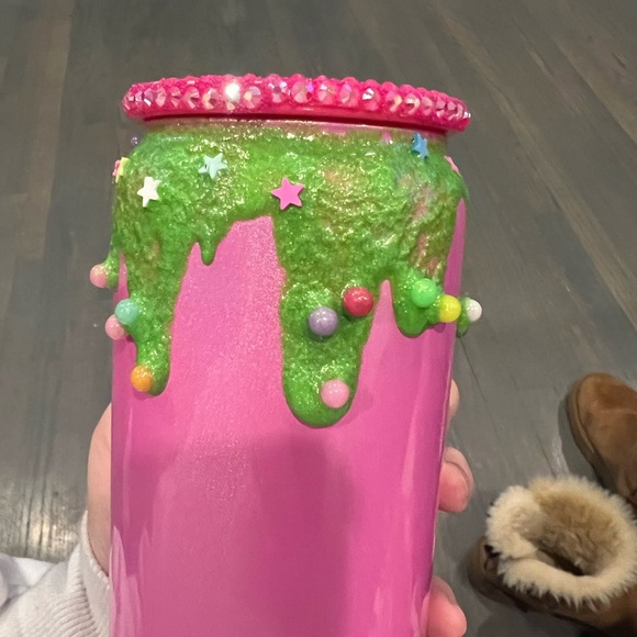 HANDMADE GRINCH CUP W HOT PINK RHINESTONES - Picture 3 of 5